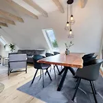 Penthouse Kokorey Apartman Halstenbek
