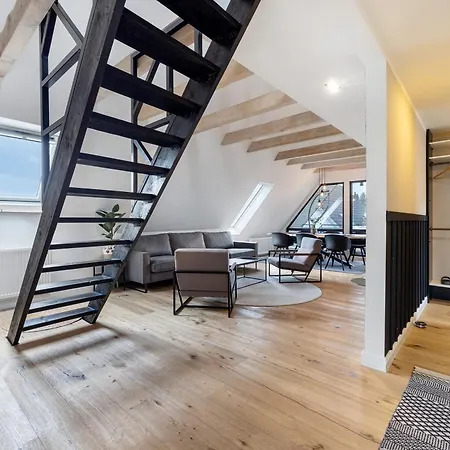 Penthouse Kokorey Apartment Halstenbek