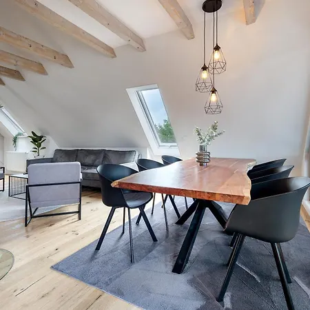 Penthouse Kokorey Apartment Halstenbek
